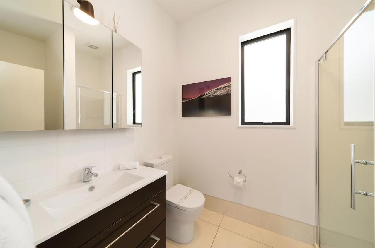 'Lakelife' Lake Front Apartment Квинстаун Экстерьер фото