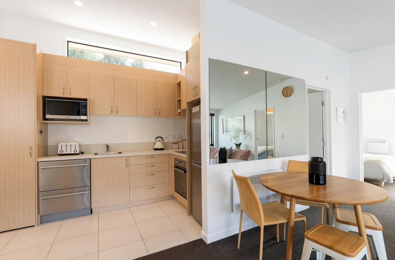 'Lakelife' Lake Front Apartment Квинстаун Экстерьер фото