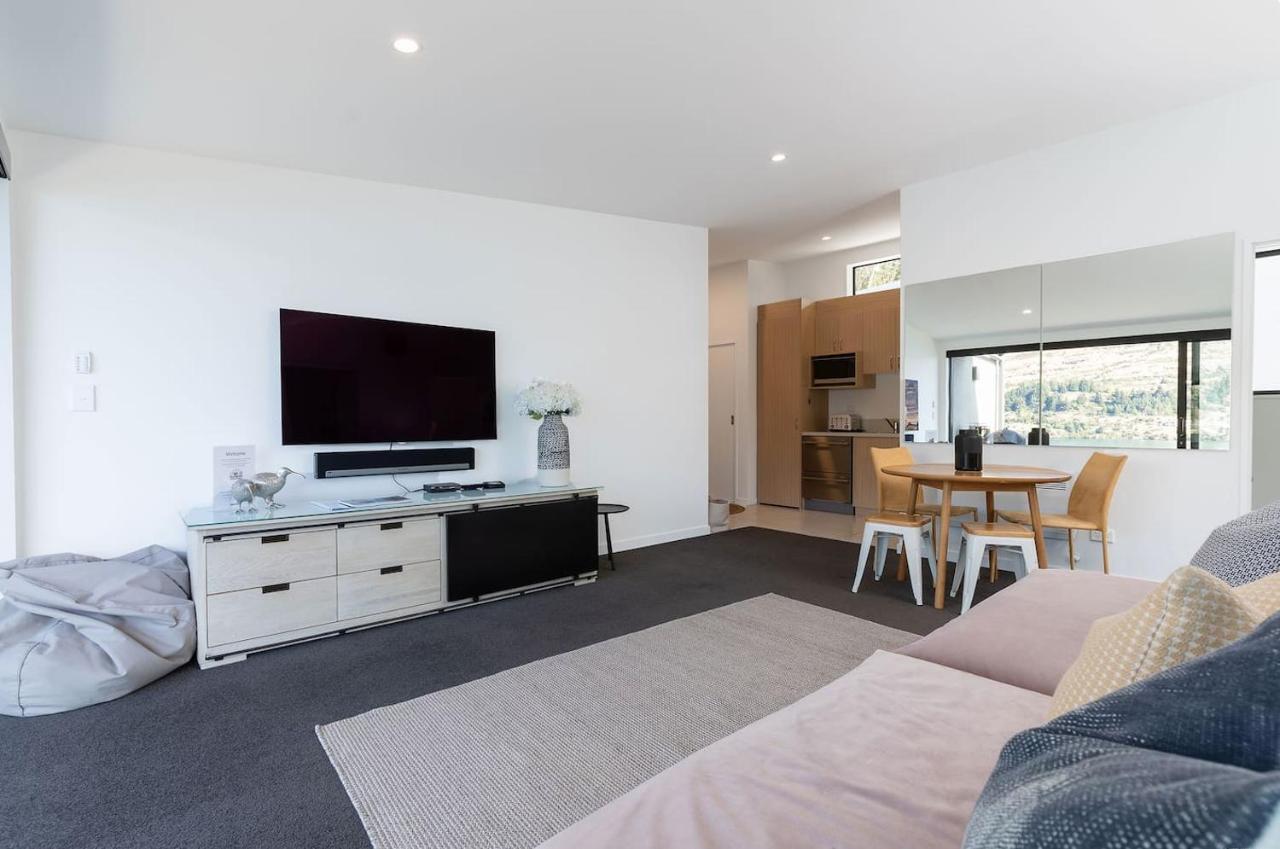 'Lakelife' Lake Front Apartment Квинстаун Экстерьер фото